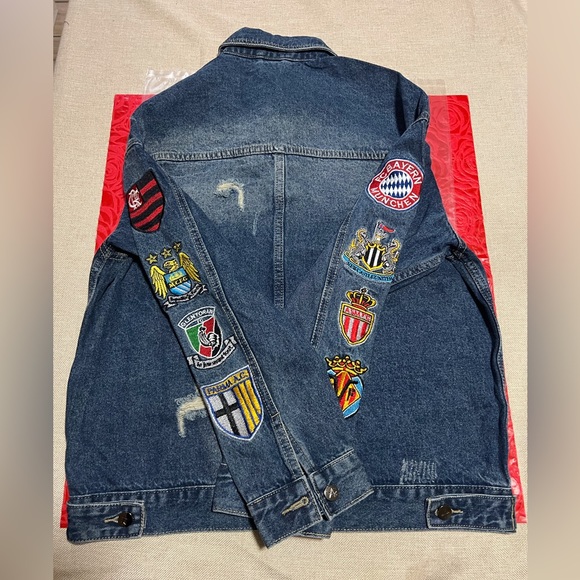 Distressed Denim Jacket Soccer Club Patches. Mens (Medium) Boys (XL) New. - Picture 3 of 5